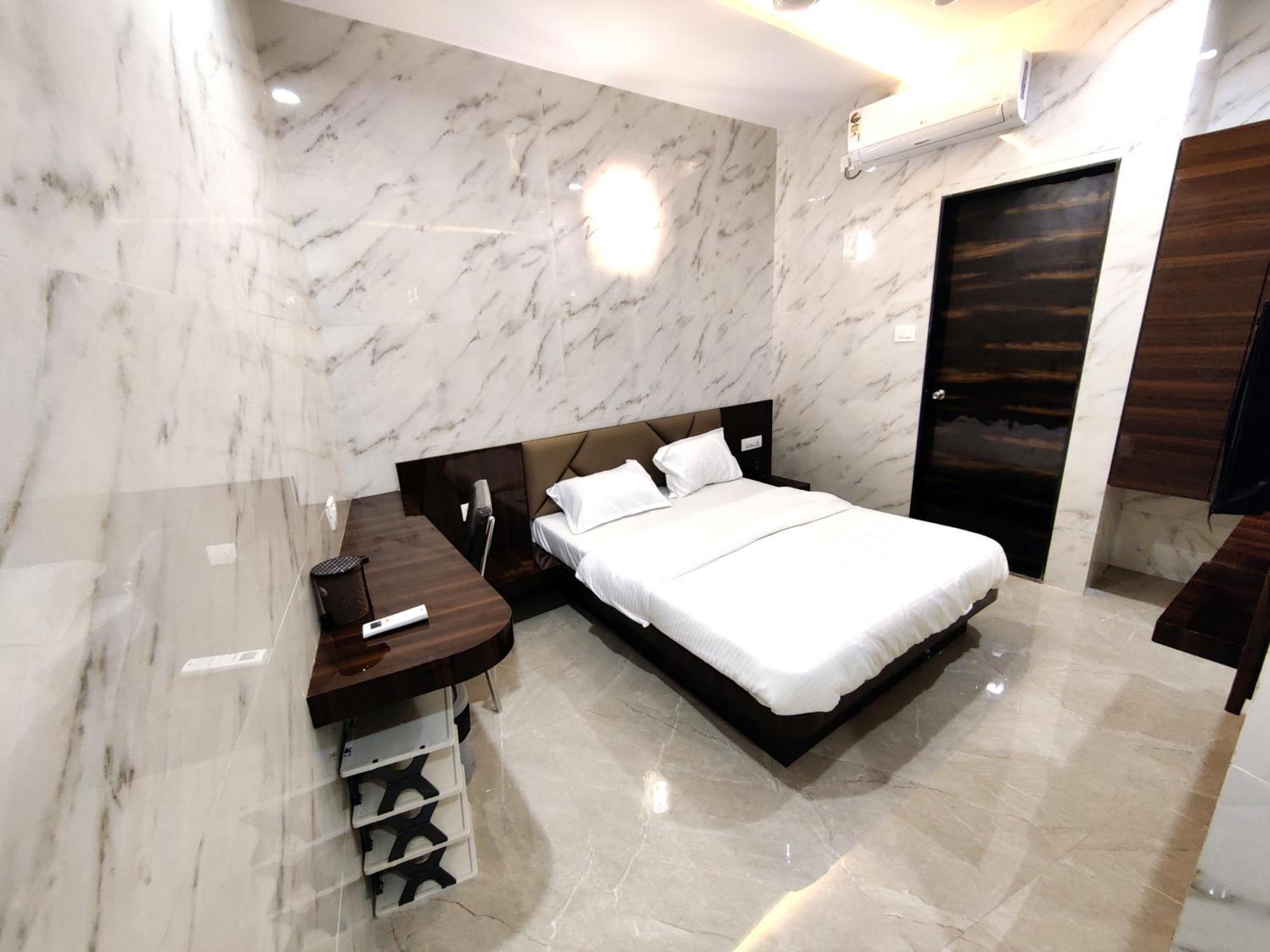 Hotel Comfy Inn Mumbai Exterior photo
