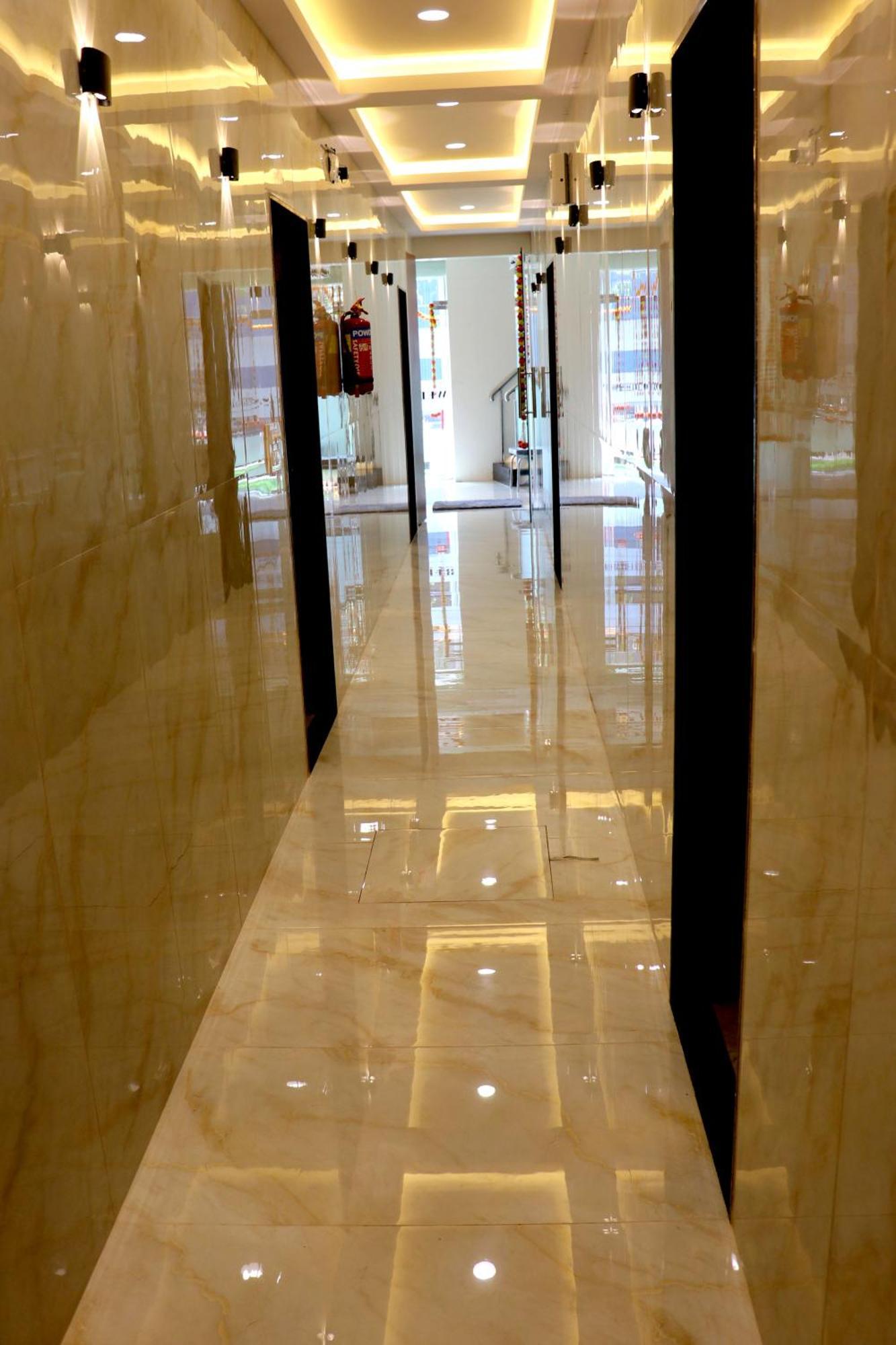 Hotel Comfy Inn Mumbai Exterior photo